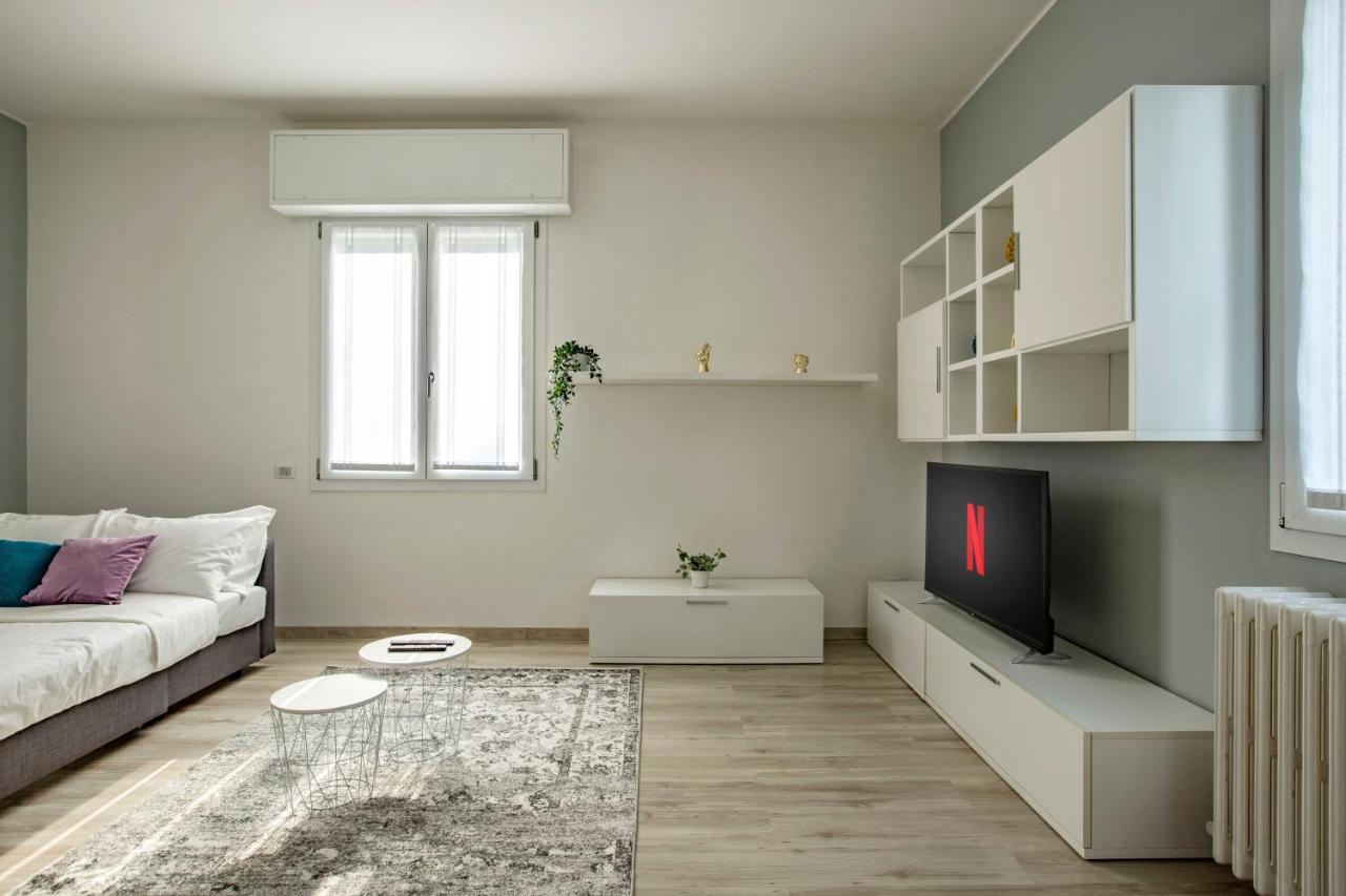 Moderno Spazioso E A 2 Passi Dal Appartement Longone al Segrino